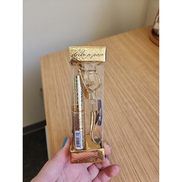Tarte "Strike a Pose" Gold Limited Edition Statement Lash Set NIB - Picture 3 of 6